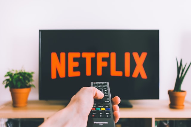 weirdest-jobs-in-the-world-watching-netflix