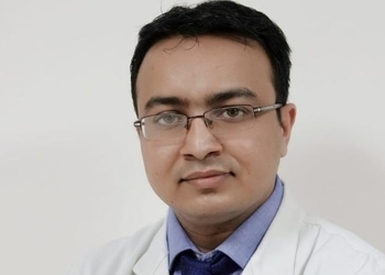 Dr-Varun-Kumar-Agarwal-Doctors-Cancer-Specialist-Oncologists-Agra-Uttar-Pradesh