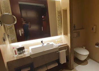 Crowne-Plaza-Local-Businesses-5-star-hotels-Ahmedabad-Gujarat-2