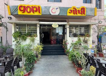 Gopi-Dining-Hall-Food-Family-restaurants-Ahmedabad-Gujarat