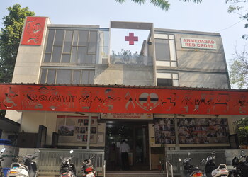 Red-Cross-Blood-Service-Health-24-hour-blood-banks-Ahmedabad-Gujarat