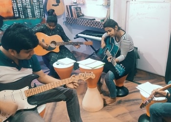 Prabhu-Raj-Guitar-Classes-Education-Music-schools-Aligarh-Uttar-Pradesh-2