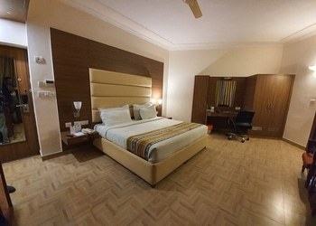 Grand-Continental-Hotel-Local-Businesses-3-star-hotels-Allahabad-Prayagraj-Uttar-Pradesh-1
