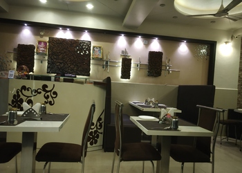 Hotel-Delhi-Darbar-Food-Family-restaurants-Amravati-Maharashtra-1