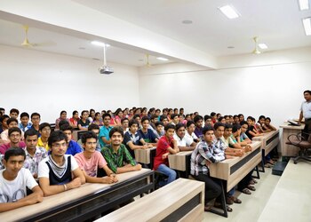 Rathi-Career-Forum-Pvt-Ltd-Education-Coaching-centre-Amravati-Maharashtra-2
