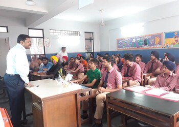 Dashmesh-Academy-Education-Coaching-centre-Amritsar-Punjab-2