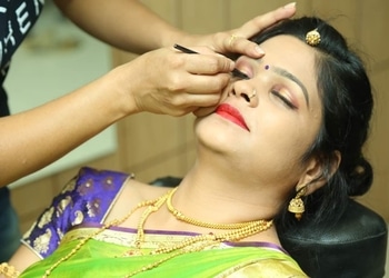 Cut-and-Scissors-Beauty-Salon-Entertainment-Beauty-parlour-Aurangabad-Maharashtra-2