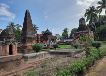 Dutch-Cemetery-Entertainment-Tourist-attractions-Baharampur-West-Bengal-2