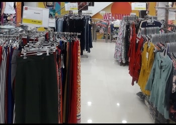 Style-Baazar-Shopping-Shopping-malls-Baharampur-West-Bengal-2