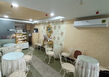 Paris-Cafe-Food-Cafes-Ballygunge-Kolkata-West-Bengal-1