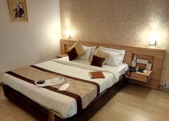 Hotel-Swarn-Towers-Local-Businesses-3-star-hotels-Bareilly-Uttar-Pradesh-1