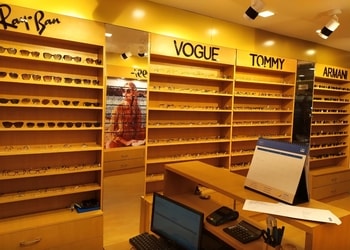 Lenscare-Eyewear-Store-Shopping-Opticals-Bareilly-Uttar-Pradesh-1