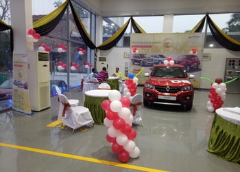 Renault-Shopping-Car-dealer-Bareilly-Uttar-Pradesh-1