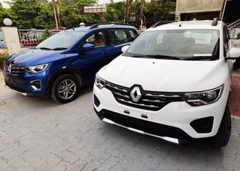 Renault-Shopping-Car-dealer-Bareilly-Uttar-Pradesh-2