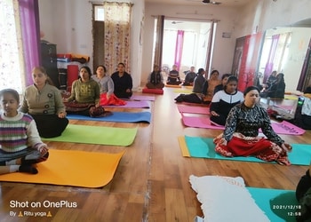 Ritu-Yoga-Academy-Education-Yoga-classes-Bareilly-Uttar-Pradesh-2