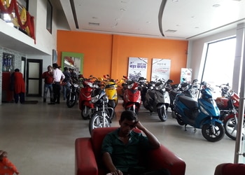 Shri-Bankey-Bihari-Auto-P-Ltd-Shopping-Motorcycle-dealers-Bareilly-Uttar-Pradesh-1
