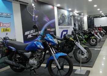 Yamaha-Showroom-Shopping-Motorcycle-dealers-Bargarh-Odisha