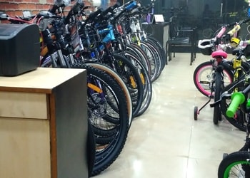Infinity-Studios-Shopping-Bicycle-store-Belgaum-Karnataka-1