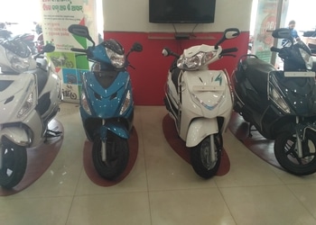 Arundhati-Automotive-Shopping-Motorcycle-dealers-Bhawanipatna-Odisha-1