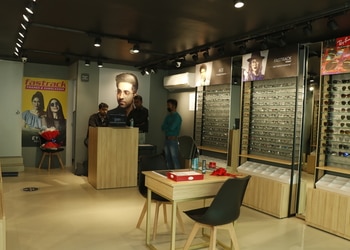 Titan-Eyeplus-Shopping-Opticals-Bhilai-Chhattisgarh-2