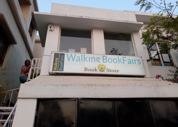 Walking-BookFairs-Shopping-Book-stores-Bhubaneswar-Odisha