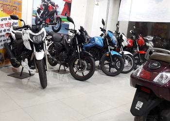 Chandra-Motors-Shopping-Motorcycle-dealers-Bilaspur-Chhattisgarh-1