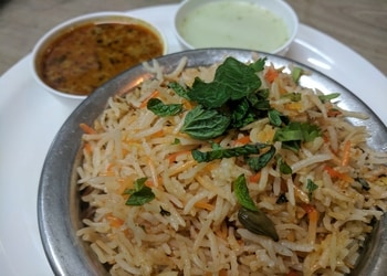 Daawat-E-Dilli-Food-Family-restaurants-Bilaspur-Chhattisgarh-2