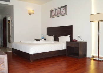 Hotel-Shiva-Inn-Local-Businesses-3-star-hotels-Bilaspur-Chhattisgarh-1