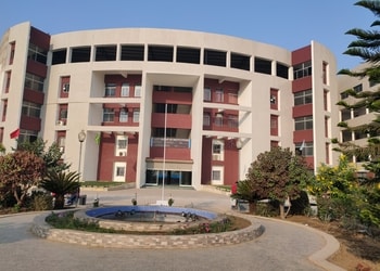 Lakhmi-Chand-Institute-of-Technology-Education-Engineering-colleges-Bilaspur-Chhattisgarh