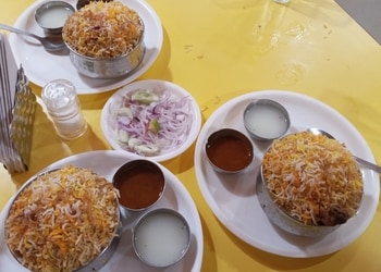 Murg-Massallam-Food-Family-restaurants-Bilaspur-Chhattisgarh-2