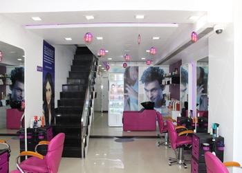 Naturals-Unisex-Salon-Entertainment-Beauty-parlour-Bilaspur-Chhattisgarh-2