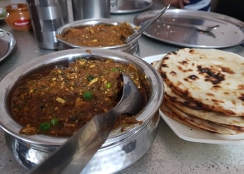 Sanjha-Chulha-Food-Family-restaurants-Bilaspur-Chhattisgarh-2