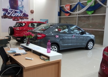 Chand-Ford-Shopping-Car-dealer-Bongaigaon-Assam-1