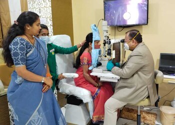 Divyadrashti-Eye-Care-Centre-Health-Eye-hospitals-Borivali-Mumbai-Maharashtra-2