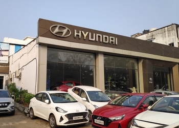 Utkal-Hyundai-Shopping-Car-dealer-Brahmapur-Odisha