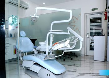 Dr-Kochars-House-of-Smiles-Health-Dental-clinics-Chandigarh-Chandigarh-2