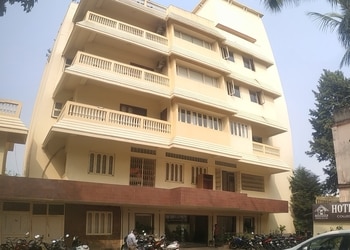 Hotel-Bombay-Inn-Local-Businesses-3-star-hotels-Cuttack-Odisha