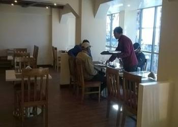 Hotel-Lunnar-Food-Family-restaurants-Darjeeling-West-Bengal-1