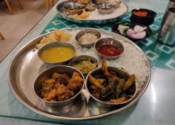 Hotel-Mahakal-and-Restaurant-Food-Family-restaurants-Darjeeling-West-Bengal-2