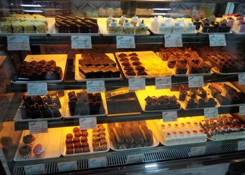 Maxim-s-Bakers-Confectioners-Food-Cake-shops-New-Delhi-Delhi-1