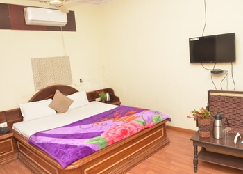 Hotel-New-Grand-Local-Businesses-Budget-hotels-Deoghar-Jharkhand-2