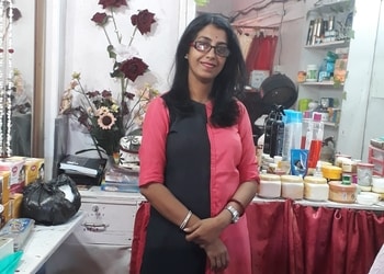 5 Best Beauty parlour in Dharmanagar, TR 