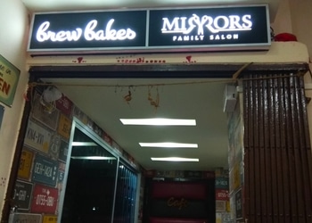 Mirrors-Family-Salon-Entertainment-Beauty-parlour-Dhubri-Assam