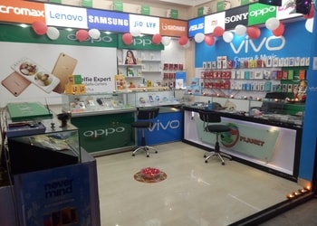 Mobile-Planet-Shopping-Mobile-stores-Dhubri-Assam-1