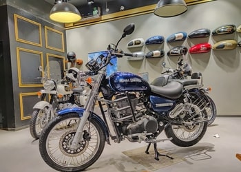 Royal-Enfield-Showroom-Shopping-Motorcycle-dealers-Dibrugarh-Assam-1