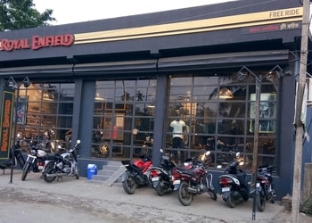 Free-Ride-Motors-Shopping-Motorcycle-dealers-Duliajan-Assam