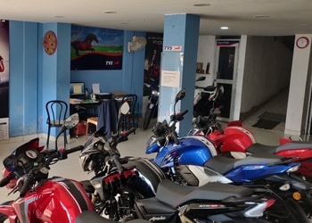 Swaraj-Motors-Shopping-Motorcycle-dealers-Duliajan-Assam-1