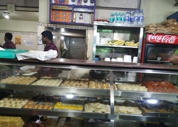 Gopaler-Jalojog-Food-Sweet-shops-Dum-Dum-Kolkata-West-Bengal-1