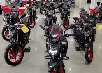 Lotus-TVS-Shopping-Motorcycle-dealers-Erode-Tamil-Nadu-1