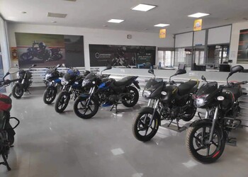 Sreesakthi-Bajaj-Shopping-Motorcycle-dealers-Erode-Tamil-Nadu-1